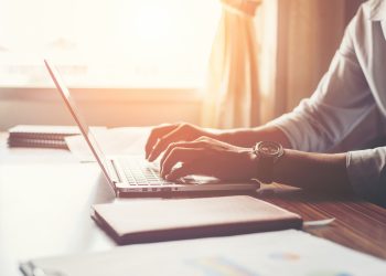 best laptops under 15000