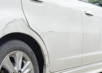 How to use a Car Scratch Remover to Remove Scratches?