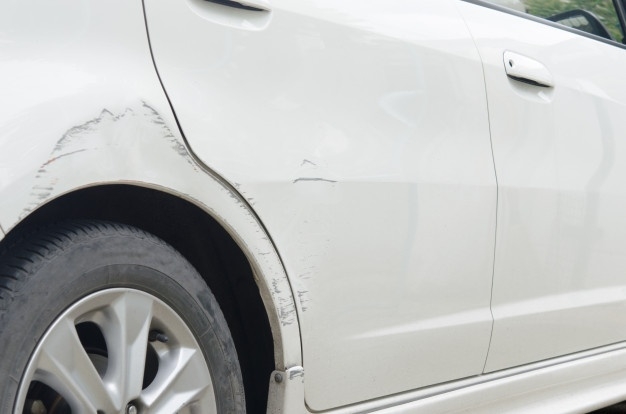 How to use a Car Scratch Remover to Remove Scratches?