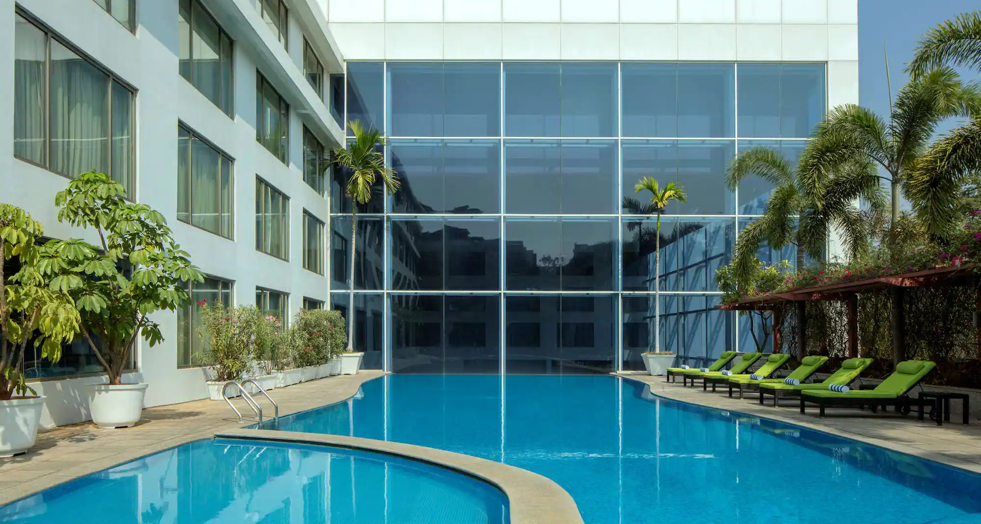 resorts in hyderabad - Radisson Blu Plaza Hotel Hyderabad Banjara Hills