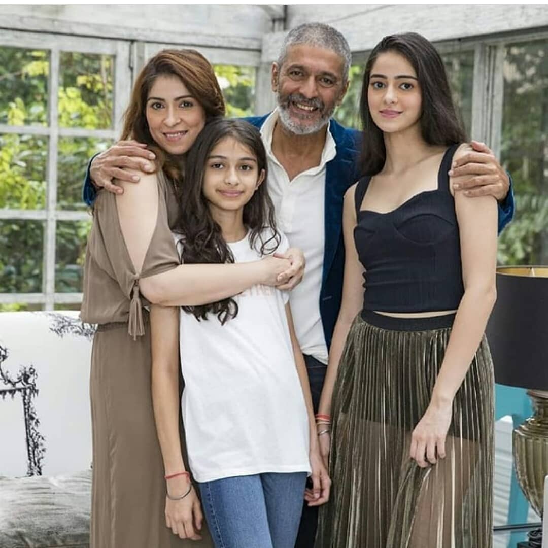 Rysa Pandey with Family and Sister Ananya Panday