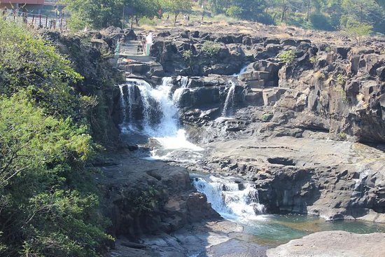 waterfalls near me - Randha Falls