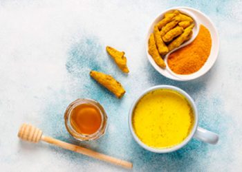 Top 15 Benefits of Turmeric and Honey