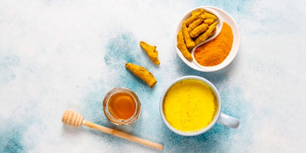 Top 15 Benefits of Turmeric and Honey