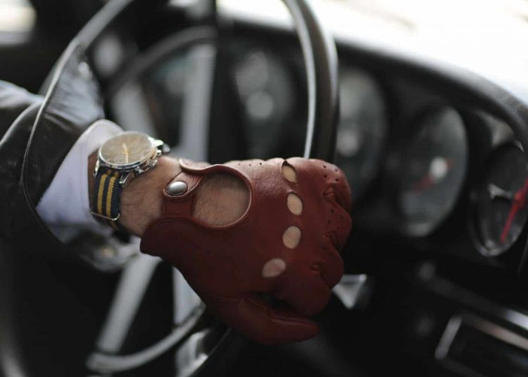 6 Best Driving Gloves for Men and Women
