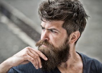 The Best Beard Straightener for a Cleaner Look