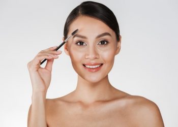 What are Powder Brows | Difference between Microblading and Powder Brows