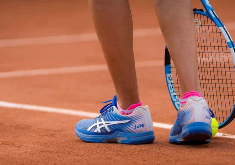 Best Shoes for Playing Tennis for Men & Women