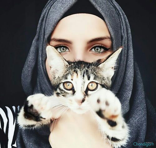 Smile with your pet- hijab DP