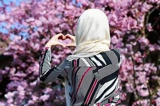 Muslim Girls DP Ideas - How to Choose a Profile Picture?