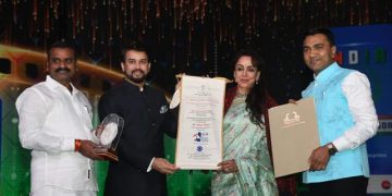 Hema Malini Acquires Indian Film Personality Of The Year Award