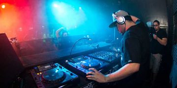 Best Songs with Good Bass to blast your Subwoofer