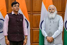 Mandaviya to meet health ministers of all states, U.T.s to launch door-to-door vaccination: Discuss Covid Strategy