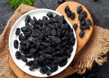 From Reducing Hair Fall to Keeping Anaemia At Bay, Here are Health Benefits of Black Raisins