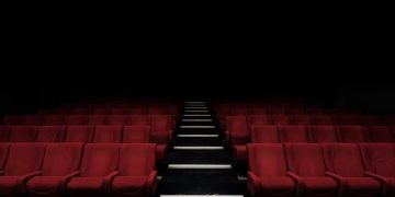 Jr NTR fans break through barricades at RRR event