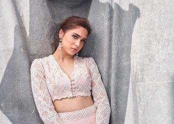 Sharvari Wagh : Wiki, Age, Boyfriend, Family & More