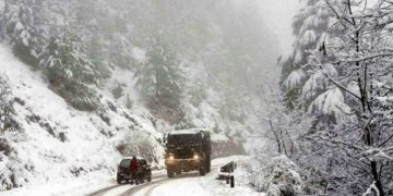 Srinagar – Leh highway closed due to snowfall and bad weather conditions