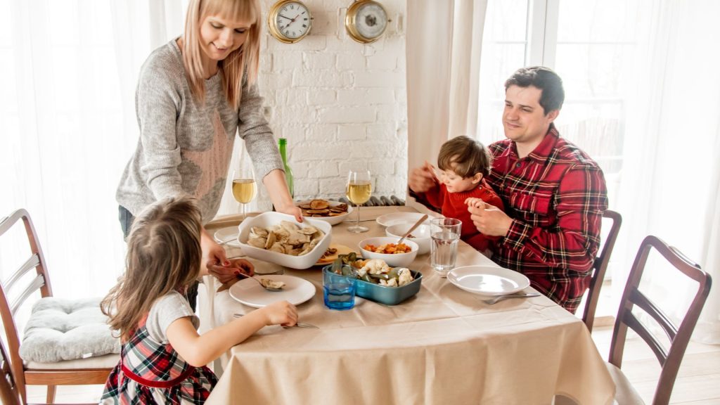 Kids and Healthy Feeding: Top Tips for Parents | ChandigarhFirst.com